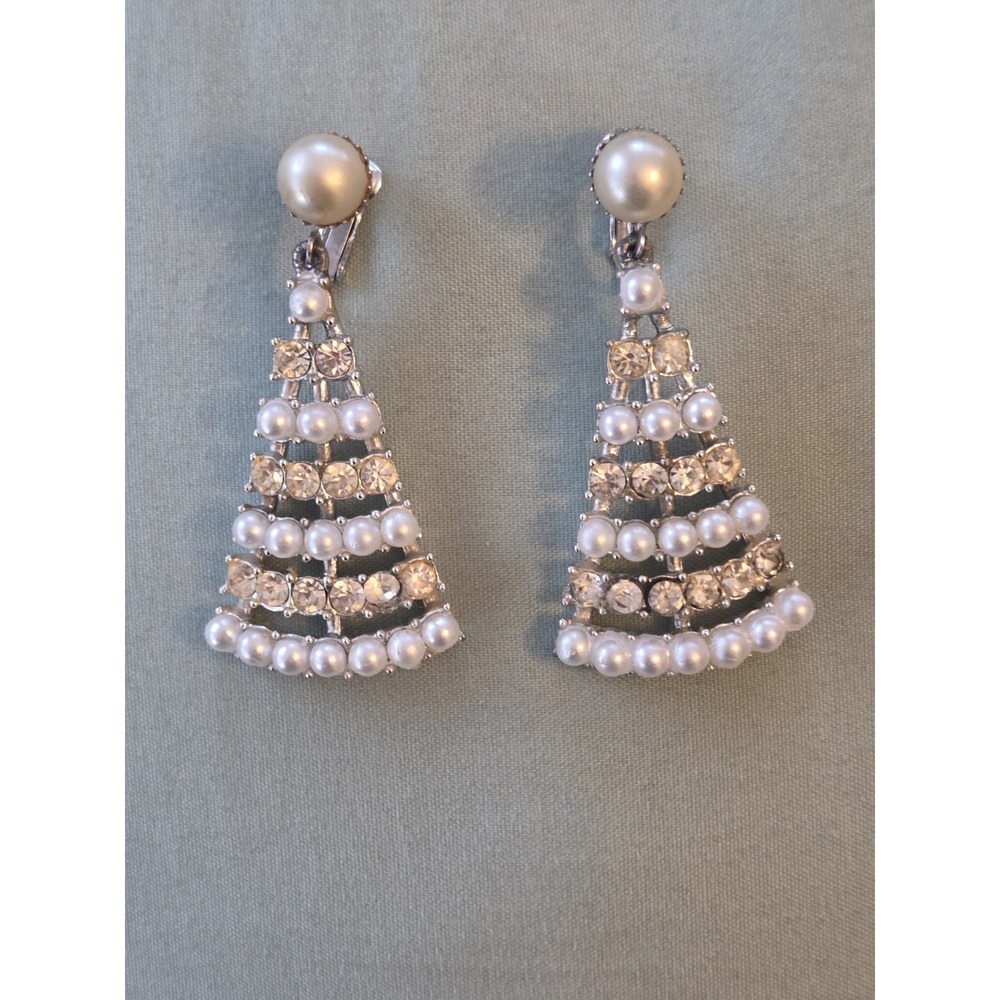 Vintage SARAH COVENTRY Christmas Tree Earrings.‎  Faux Pearl & Rhinestones